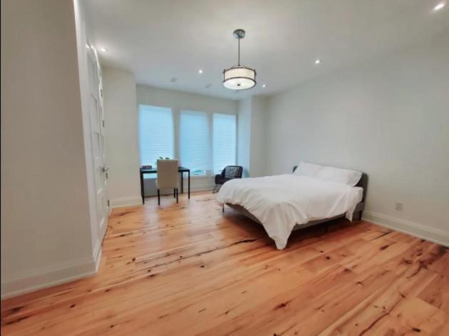 Executive Room In Toronto Next To Yorkdale Shopping Centre Exteriér fotografie